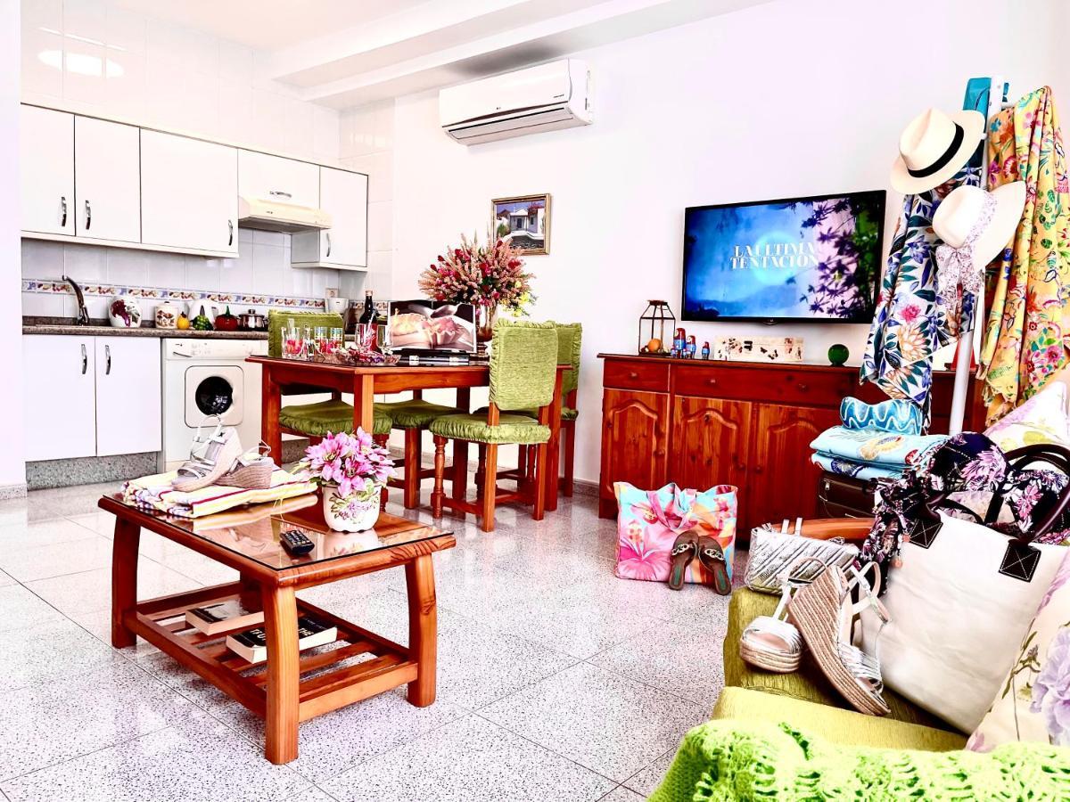 Emycanarias Holiday Homes Vecindario เบซินดาริโอ ภายนอก รูปภาพ