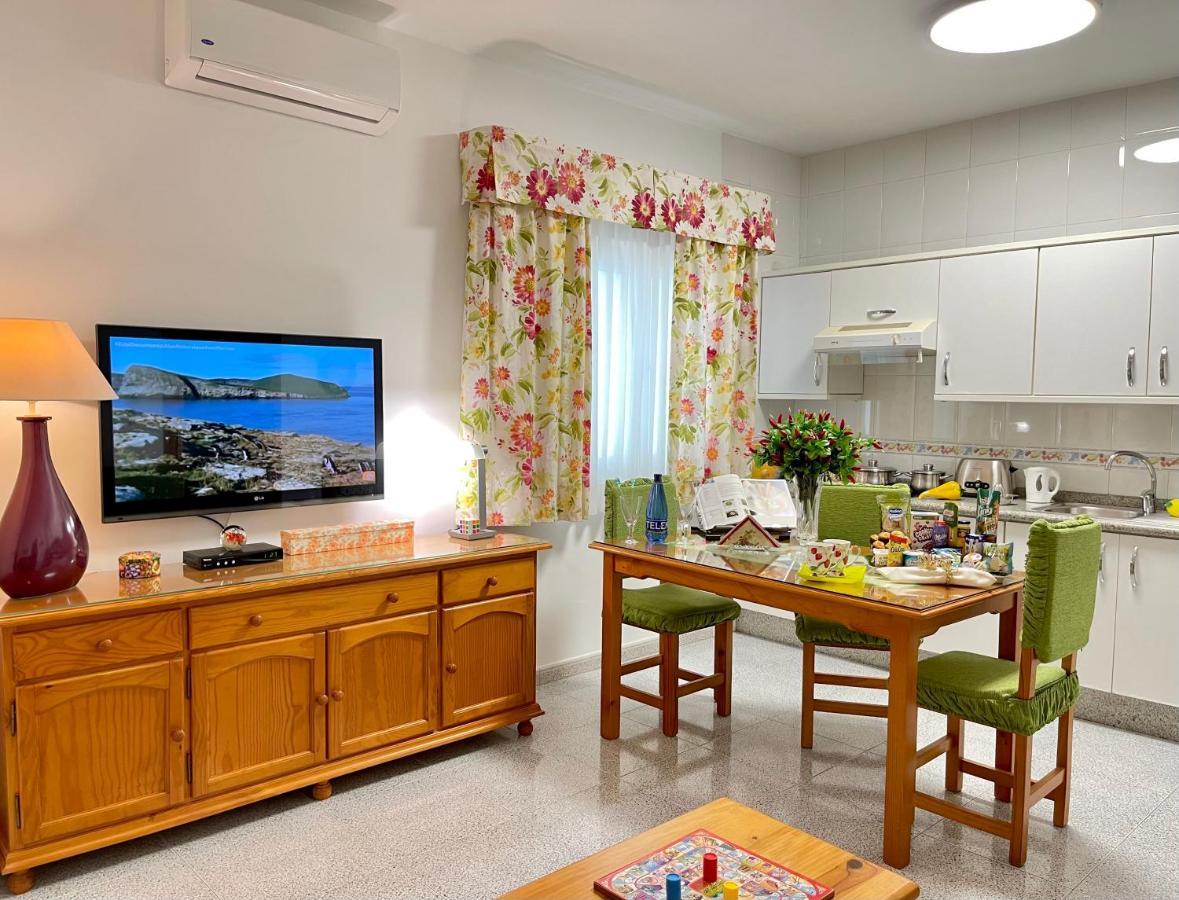 Emycanarias Holiday Homes Vecindario เบซินดาริโอ ภายนอก รูปภาพ