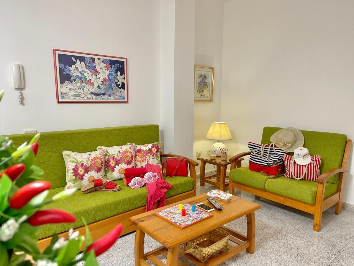 Emycanarias Holiday Homes Vecindario เบซินดาริโอ ภายนอก รูปภาพ