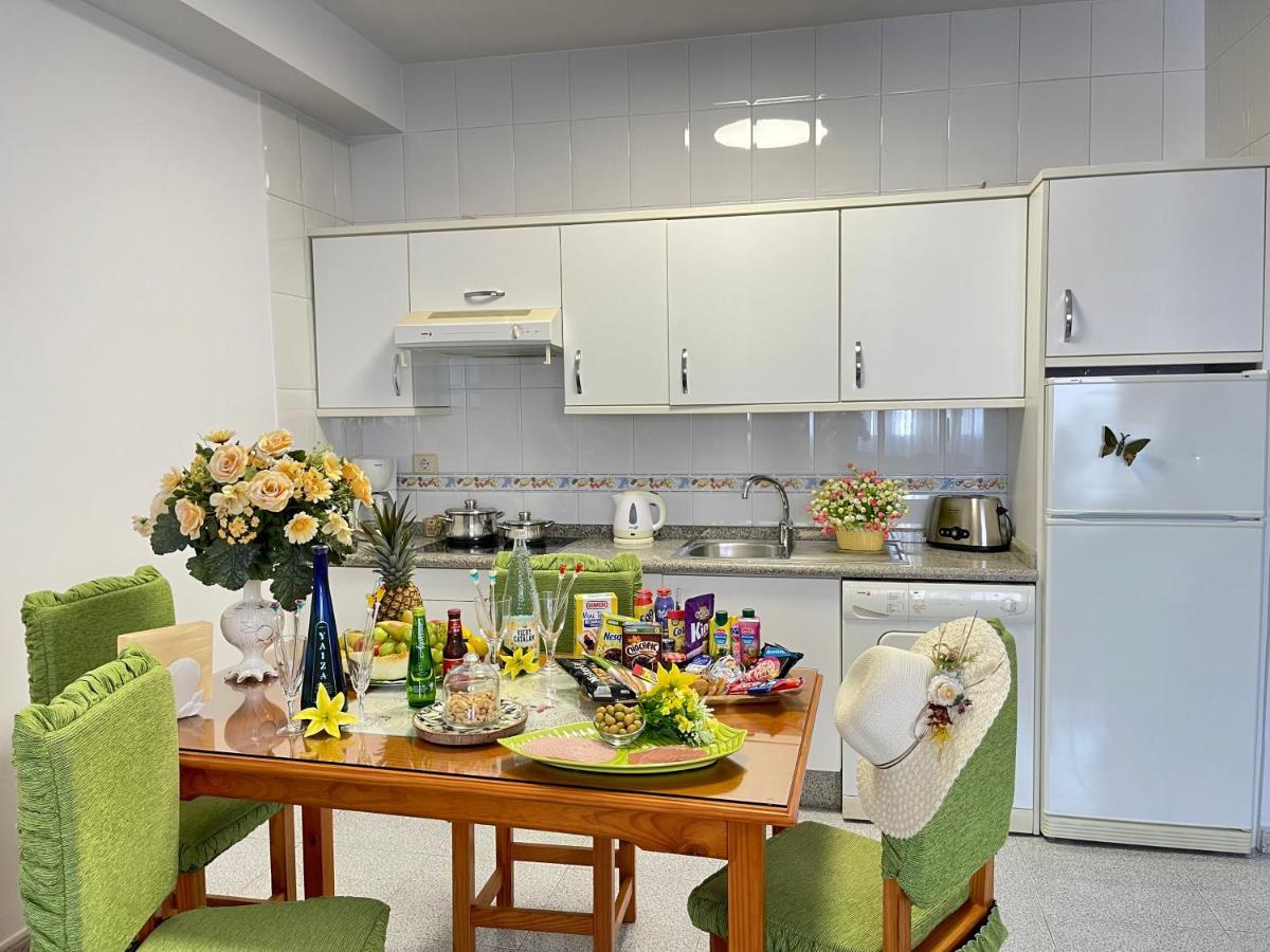 Emycanarias Holiday Homes Vecindario เบซินดาริโอ ภายนอก รูปภาพ