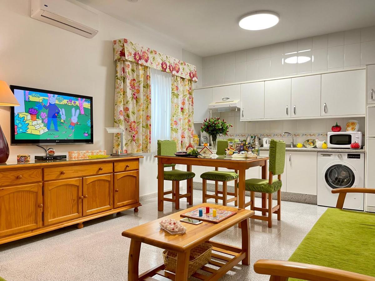 Emycanarias Holiday Homes Vecindario เบซินดาริโอ ภายนอก รูปภาพ