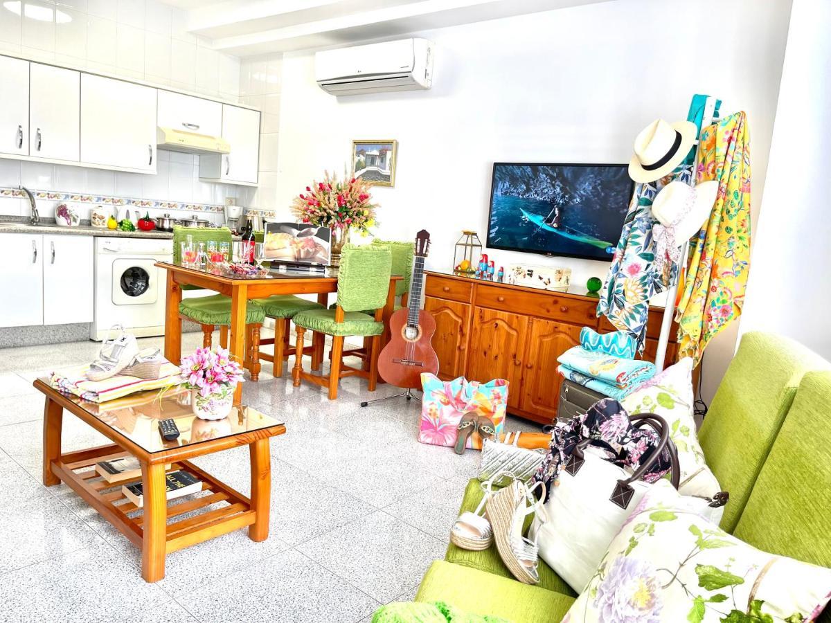 Emycanarias Holiday Homes Vecindario เบซินดาริโอ ภายนอก รูปภาพ