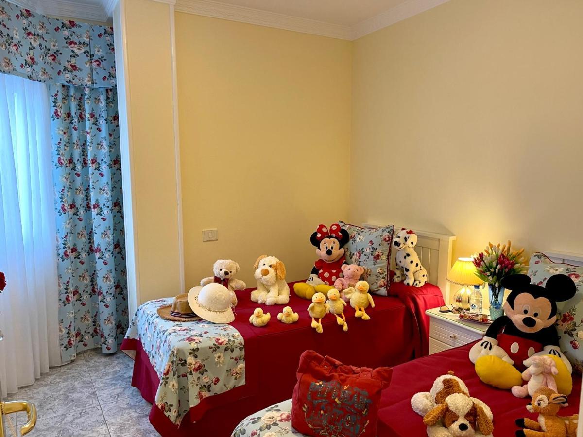 Emycanarias Holiday Homes Vecindario เบซินดาริโอ ภายนอก รูปภาพ