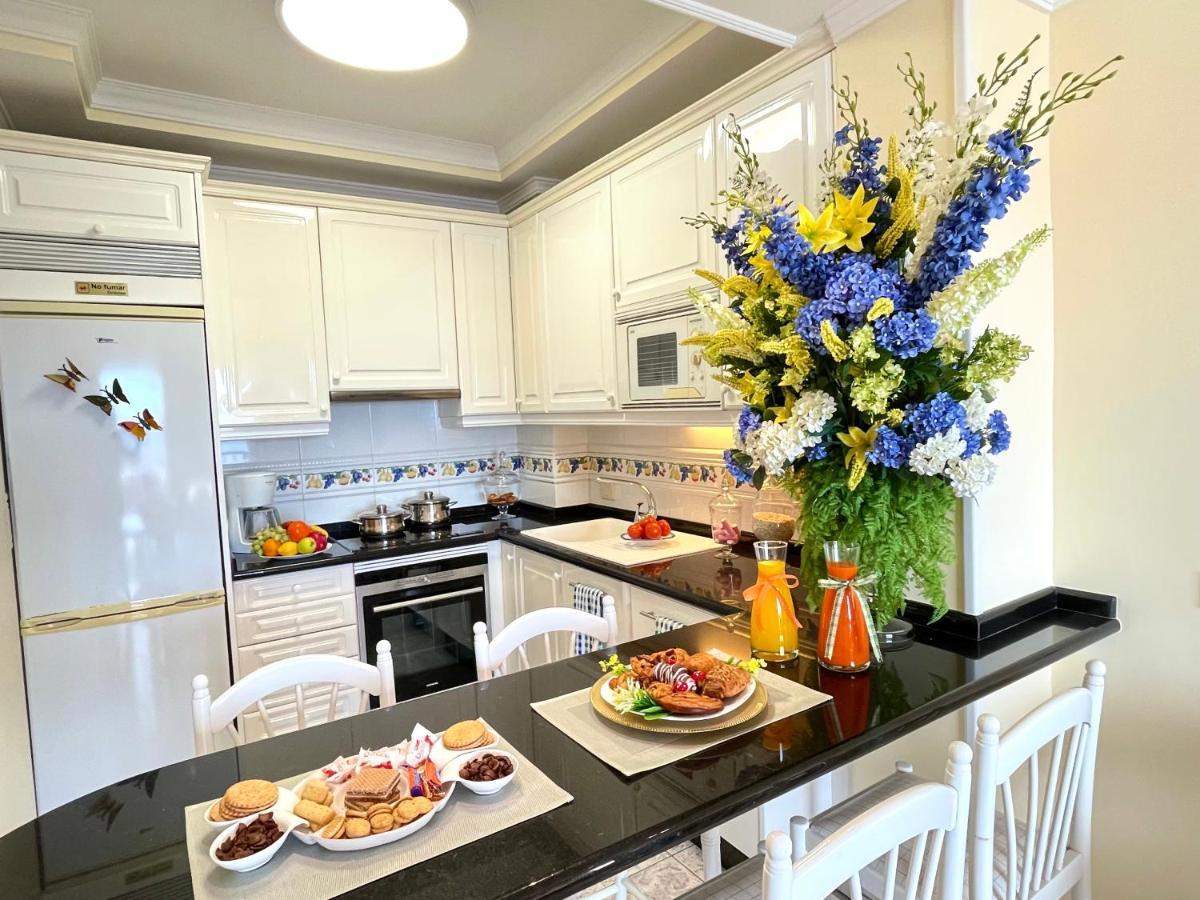 Emycanarias Holiday Homes Vecindario เบซินดาริโอ ภายนอก รูปภาพ