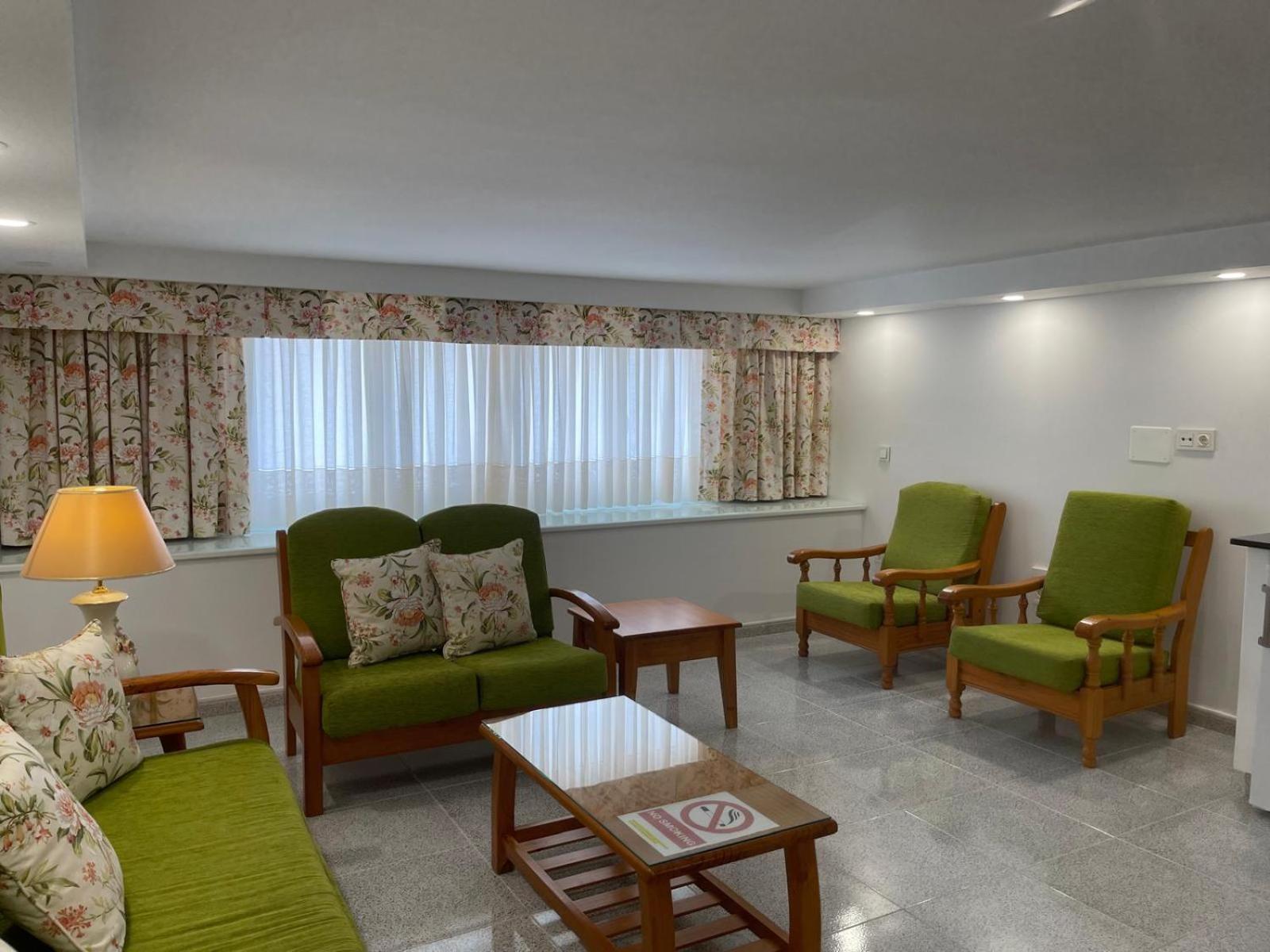 Emycanarias Holiday Homes Vecindario เบซินดาริโอ ภายนอก รูปภาพ