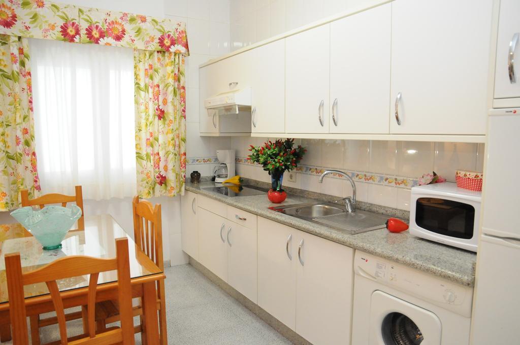 Emycanarias Holiday Homes Vecindario เบซินดาริโอ ภายนอก รูปภาพ