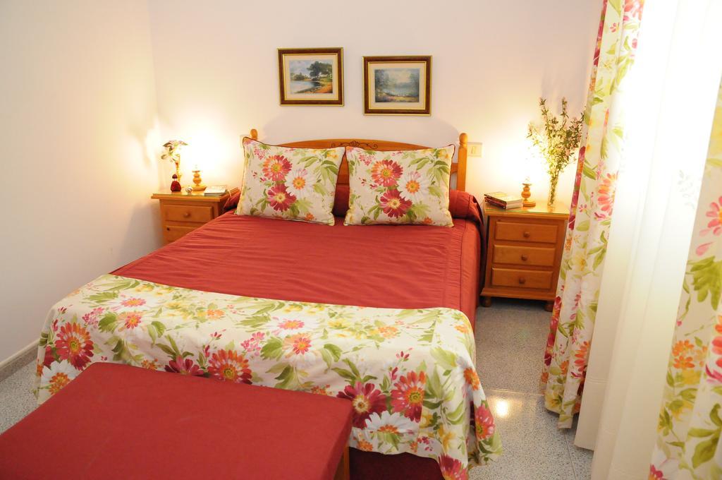 Emycanarias Holiday Homes Vecindario เบซินดาริโอ ภายนอก รูปภาพ