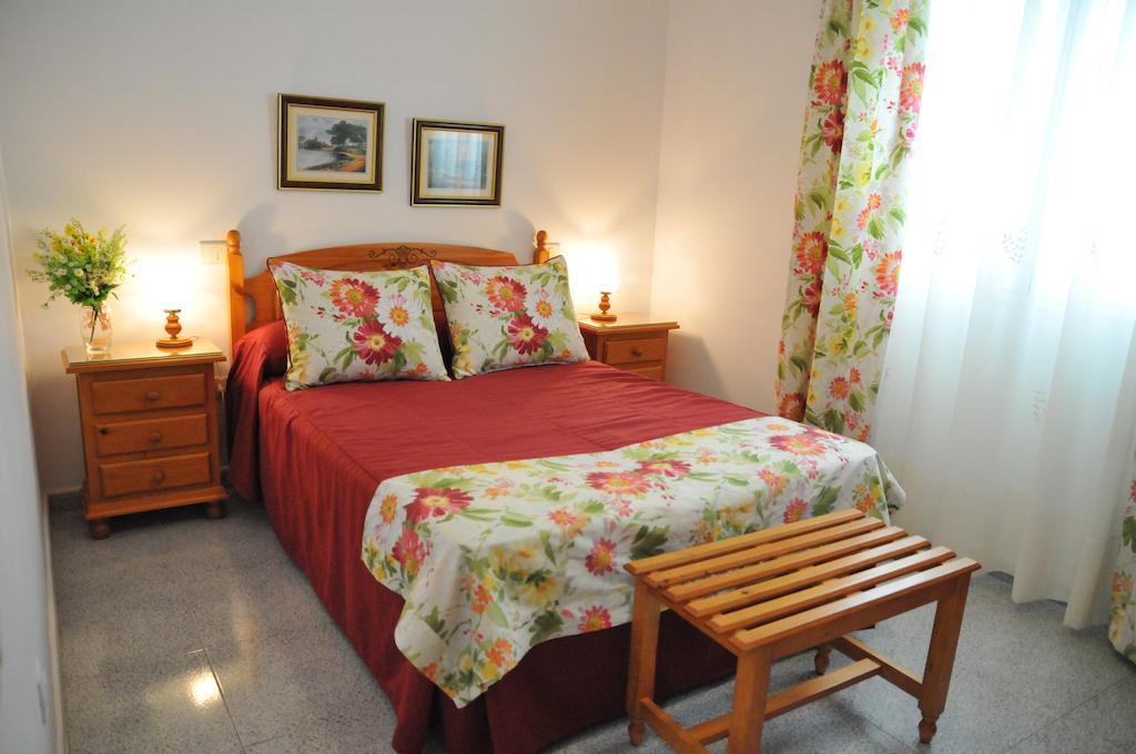 Emycanarias Holiday Homes Vecindario เบซินดาริโอ ห้อง รูปภาพ